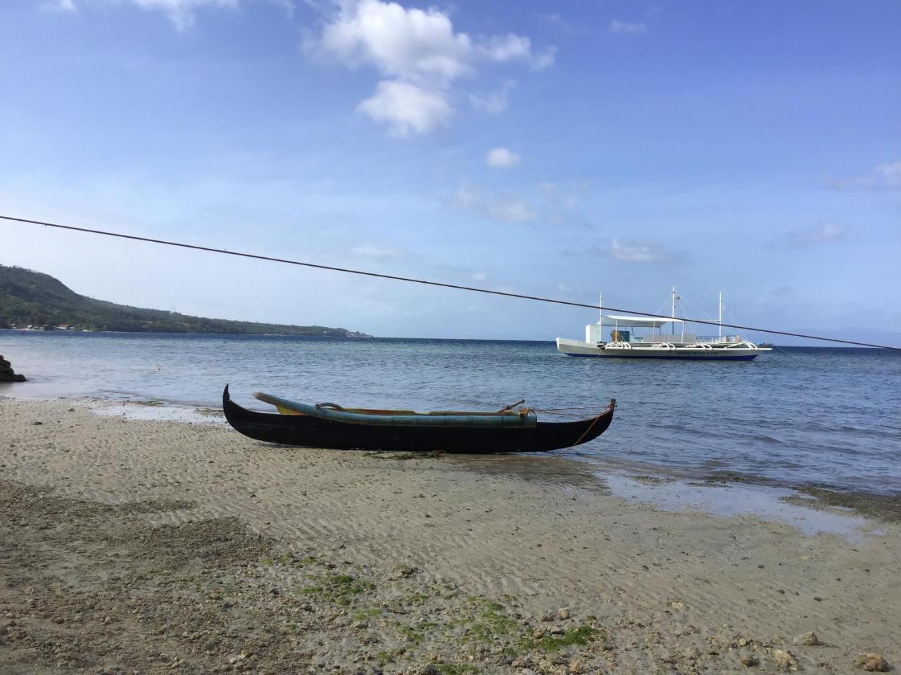 Cuestas Beach Resort And Restaurant Badian Exterior foto